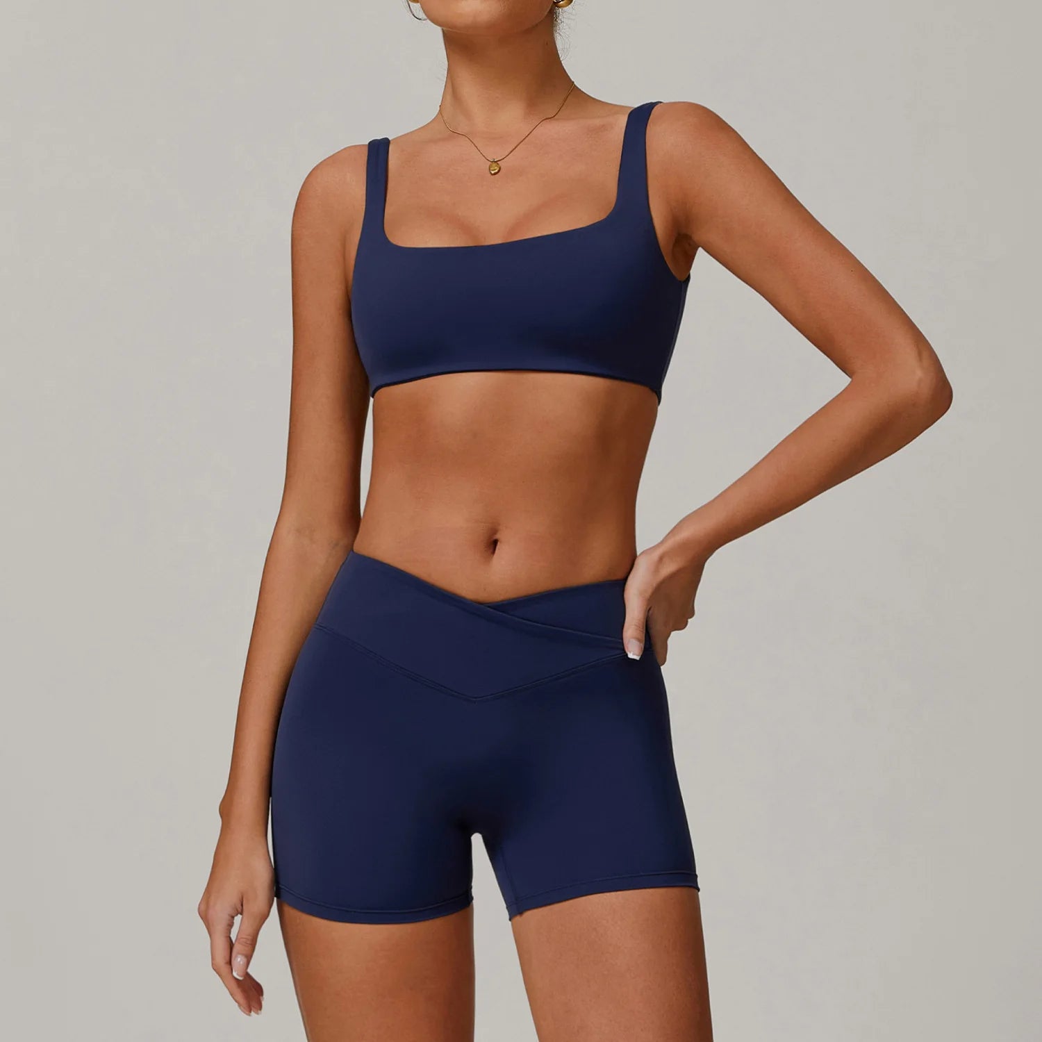 High-Quality Women’s Activewear – Mix & Match Fitness, Yoga, and Sportswear Pieces | Plus Size Running Bras, Leggings, and Workout Gym Apparel