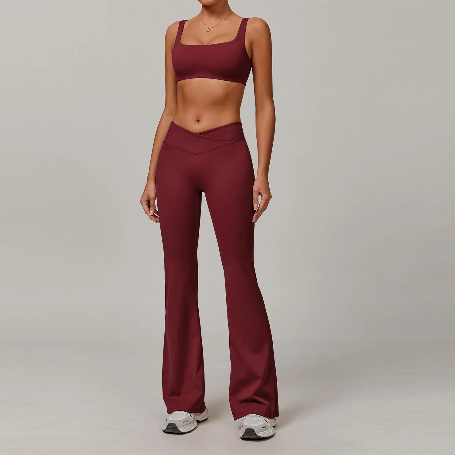 High-Quality Women’s Activewear – Mix & Match Fitness, Yoga, and Sportswear Pieces | Plus Size Running Bras, Leggings, and Workout Gym Apparel