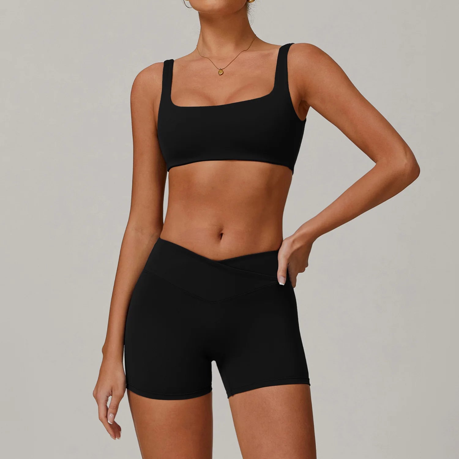 High-Quality Women’s Activewear – Mix & Match Fitness, Yoga, and Sportswear Pieces | Plus Size Running Bras, Leggings, and Workout Gym Apparel