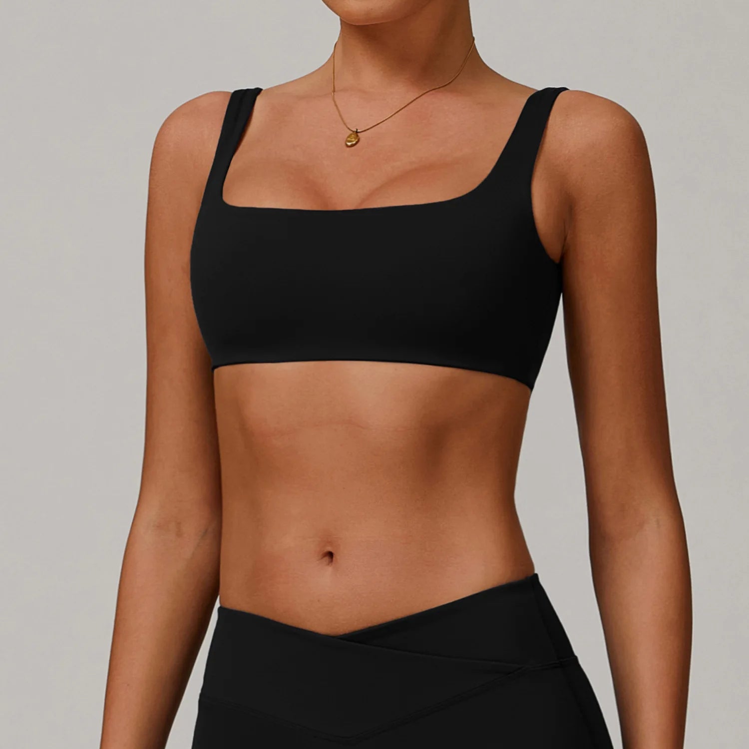 High-Quality Women’s Activewear – Mix & Match Fitness, Yoga, and Sportswear Pieces | Plus Size Running Bras, Leggings, and Workout Gym Apparel